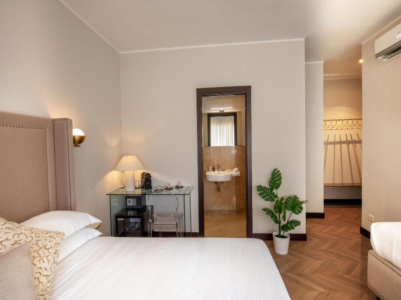 Daplace Hotel Gran Torino Suites image
