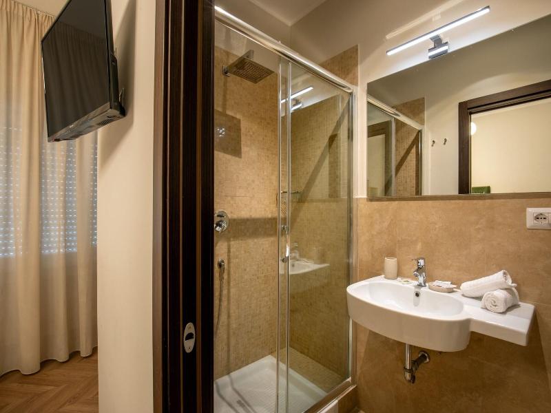 Daplace Hotel Gran Torino Suites image