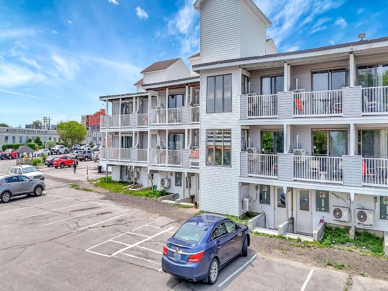 Harborline Hotel