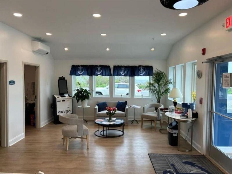 Harborline Hotel