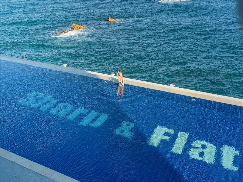 Sharp Flat Hotel image