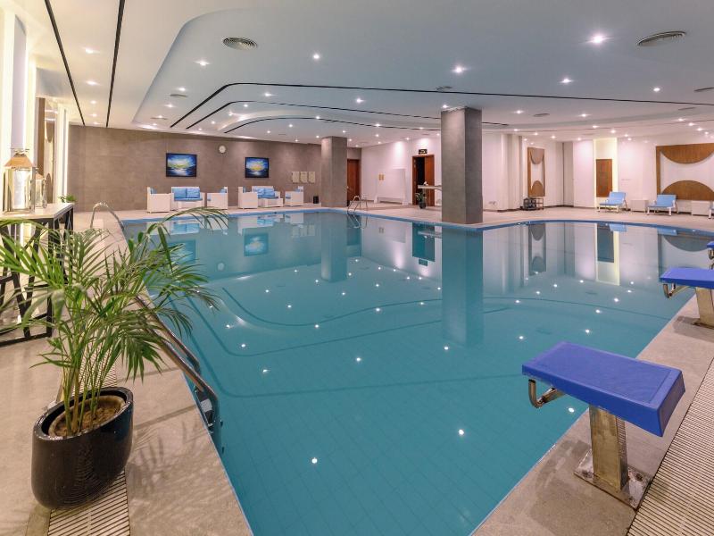 Rumanza By Pearl Continental image