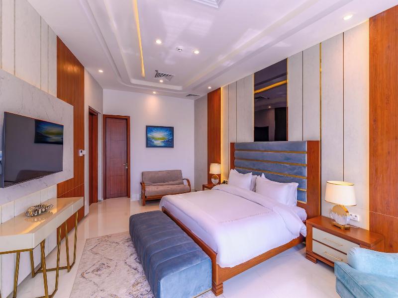 Rumanza By Pearl Continental image