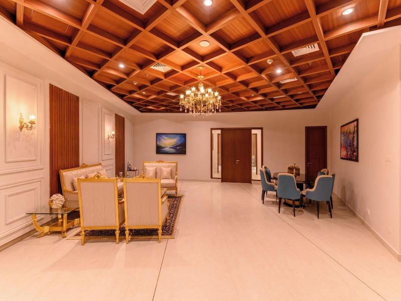 Rumanza By Pearl Continental image