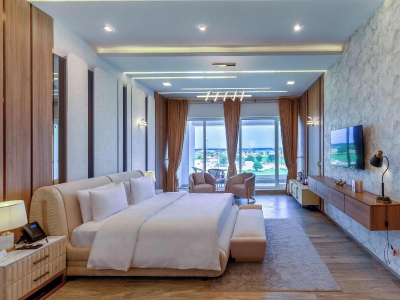 Rumanza By Pearl Continental image