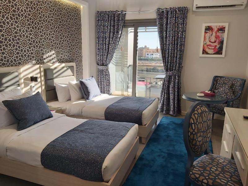 Royal Day Plaza Hotel image