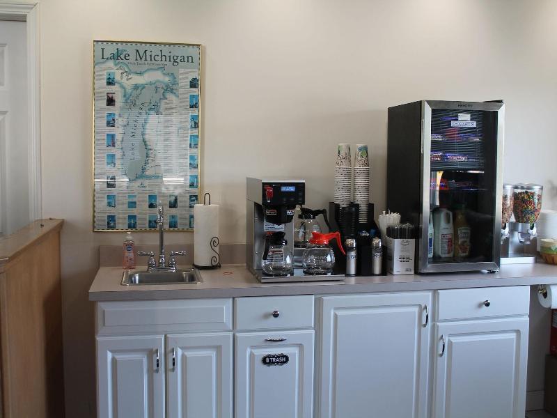 American Host Inn