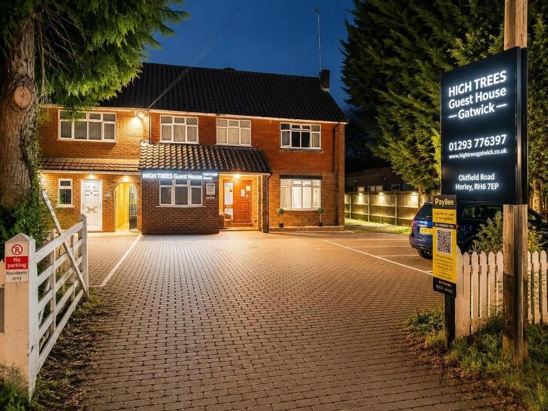High Trees Gatwick Guest House image