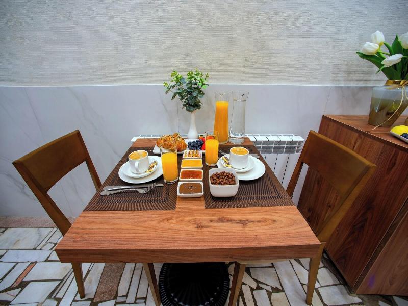 The House Hotel Yerevan image