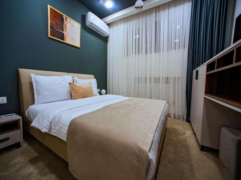 The House Hotel Yerevan image
