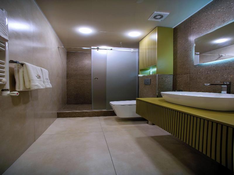 The House Hotel Yerevan image