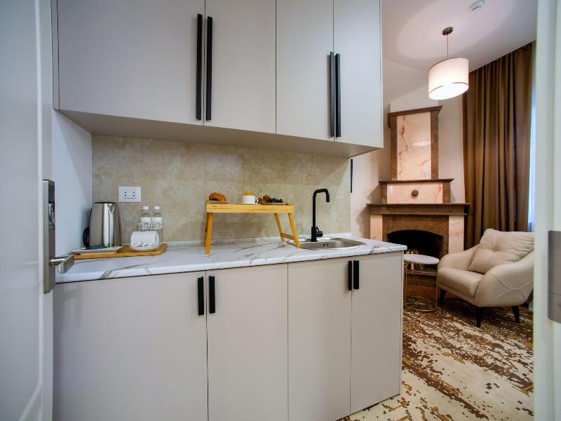 The House Hotel Yerevan image