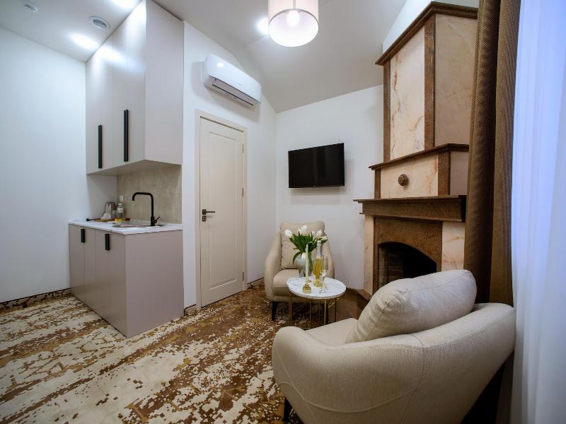The House Hotel Yerevan image