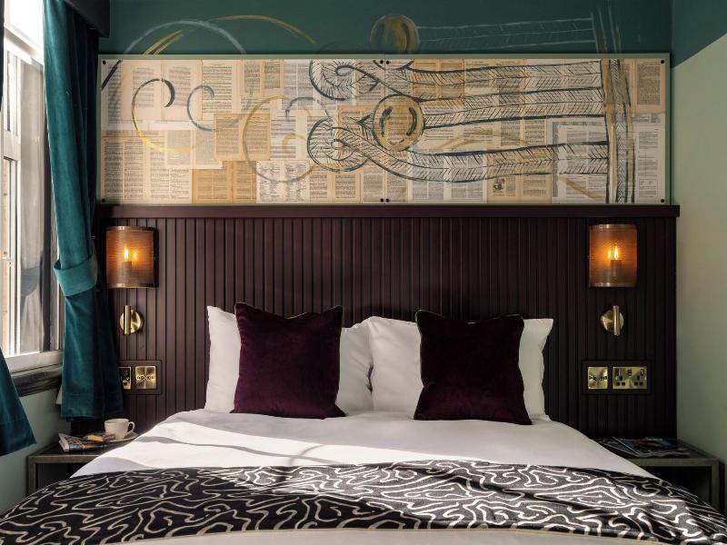 The Wellington Hotel image