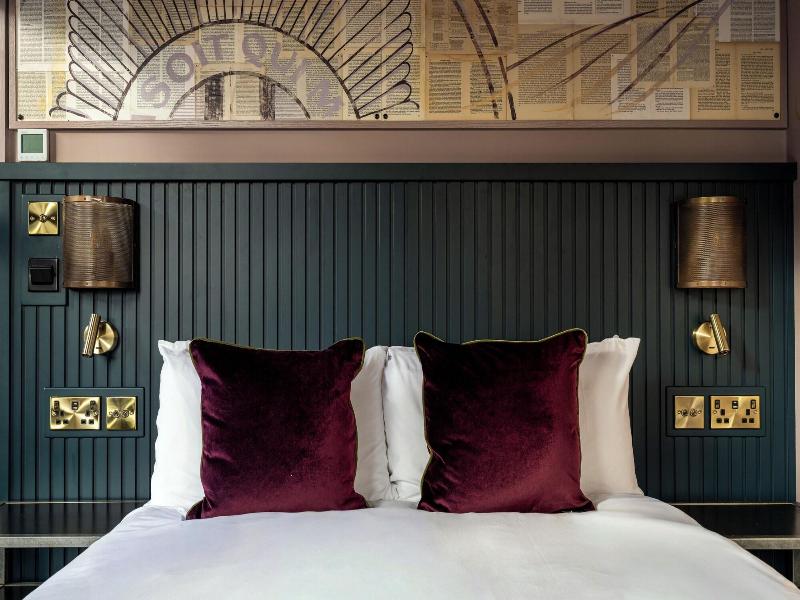 The Wellington Hotel image