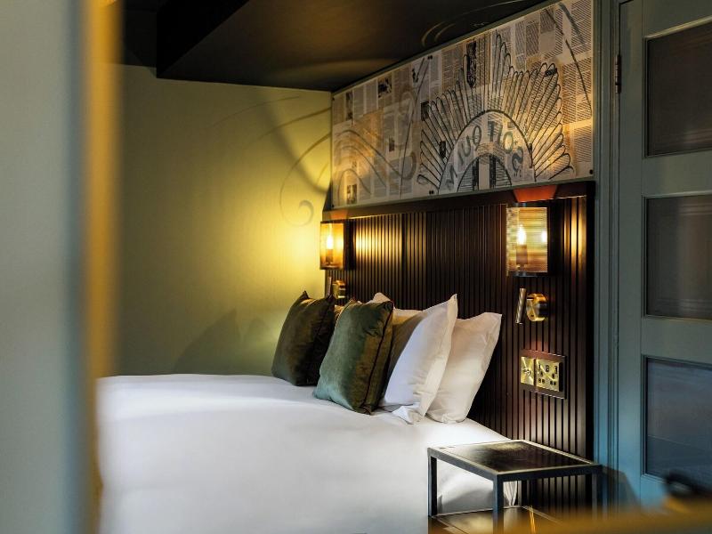 The Wellington Hotel image
