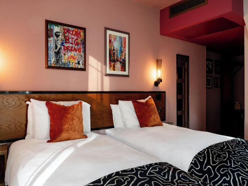 The Wellington Hotel image