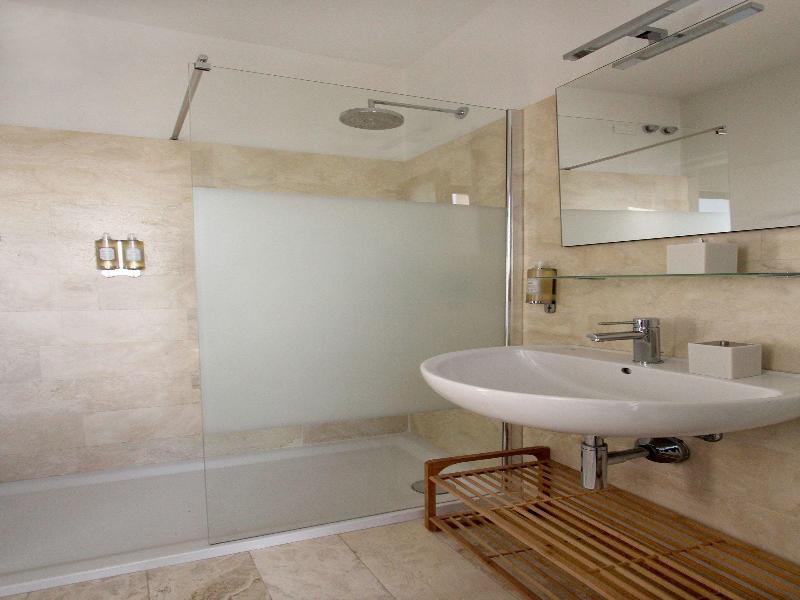 Aqva Boutique Hotel Adults Only Sirmione image