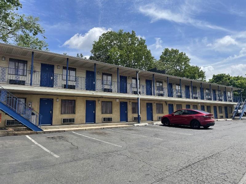 Budget Inn Elizabeth Nj — general view