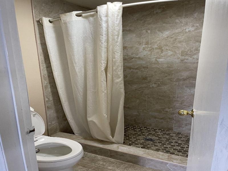 Budget Inn Elizabeth Nj image