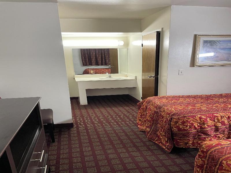 Budget Inn Elizabeth Nj image