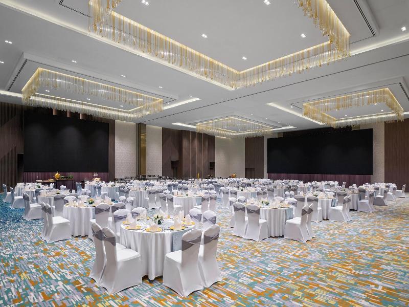Holiday Inn Suites Vientiane By Ihg image