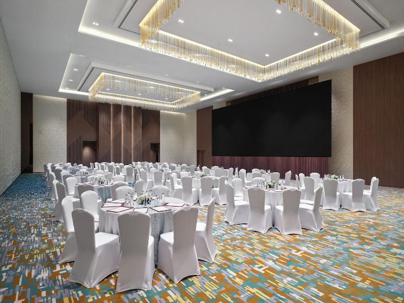 Holiday Inn Suites Vientiane By Ihg image