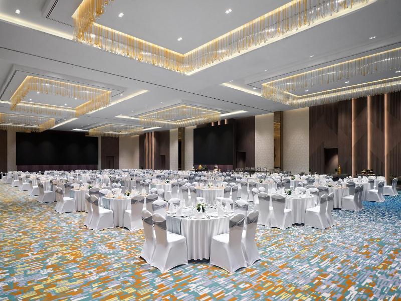 Holiday Inn Suites Vientiane By Ihg image