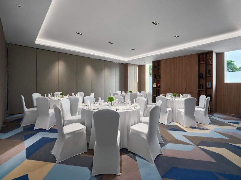 Holiday Inn Suites Vientiane By Ihg image