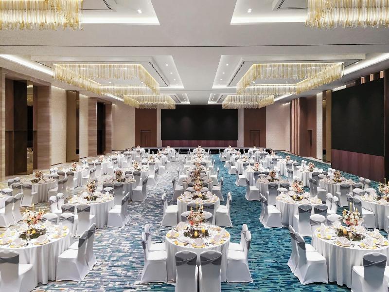 Holiday Inn Suites Vientiane By Ihg image