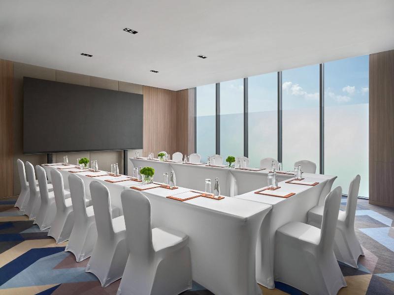 Holiday Inn Suites Vientiane By Ihg image