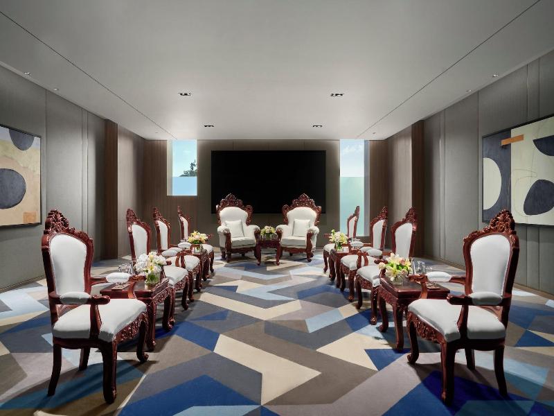 Holiday Inn Suites Vientiane By Ihg image