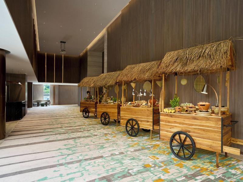 Holiday Inn Suites Vientiane By Ihg image