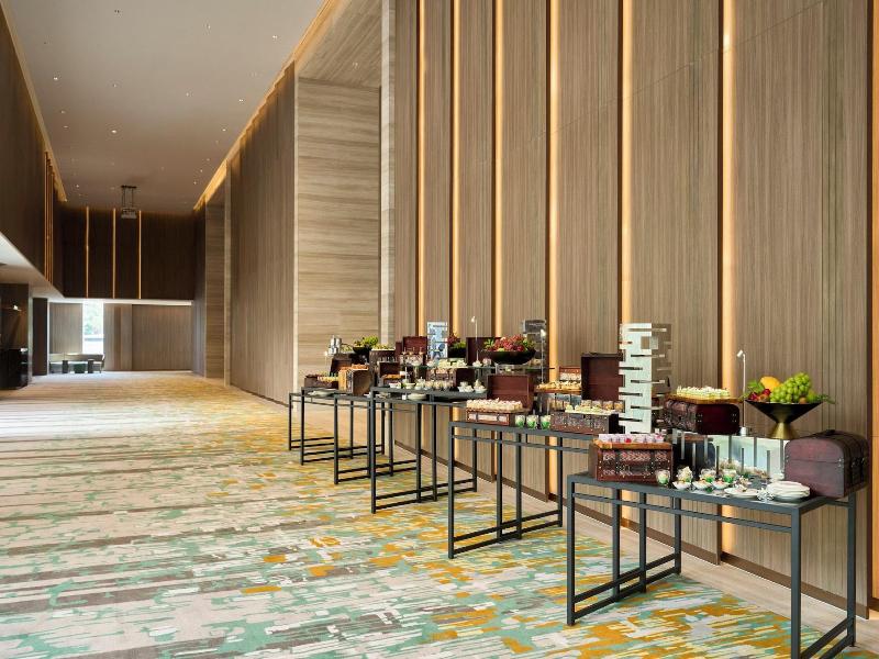 Holiday Inn Suites Vientiane By Ihg image