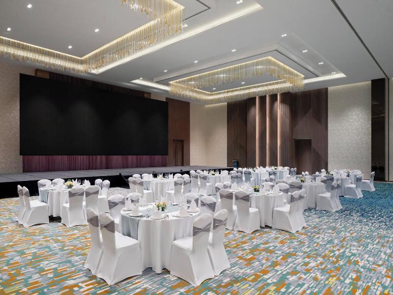 Holiday Inn Suites Vientiane By Ihg image