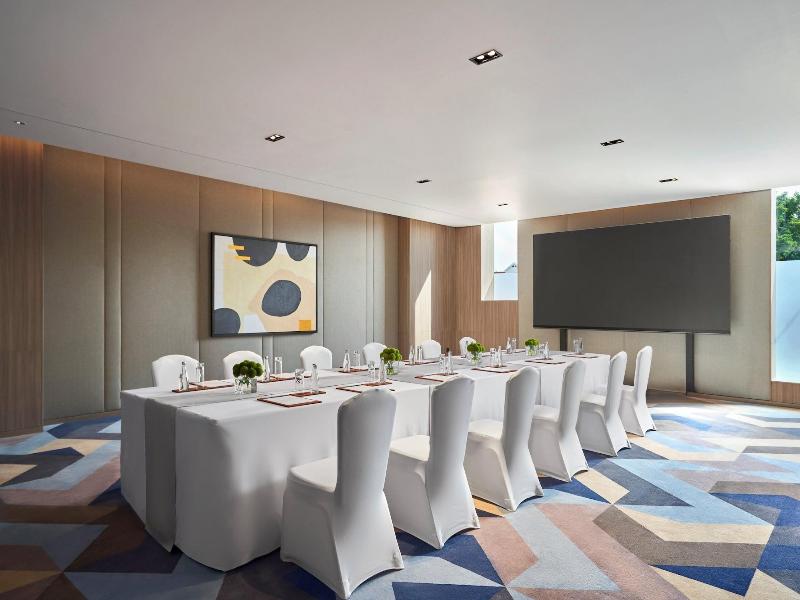 Holiday Inn Suites Vientiane By Ihg image
