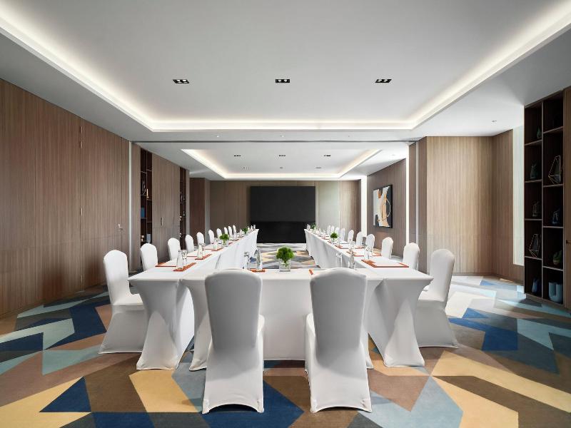 Holiday Inn Suites Vientiane By Ihg image