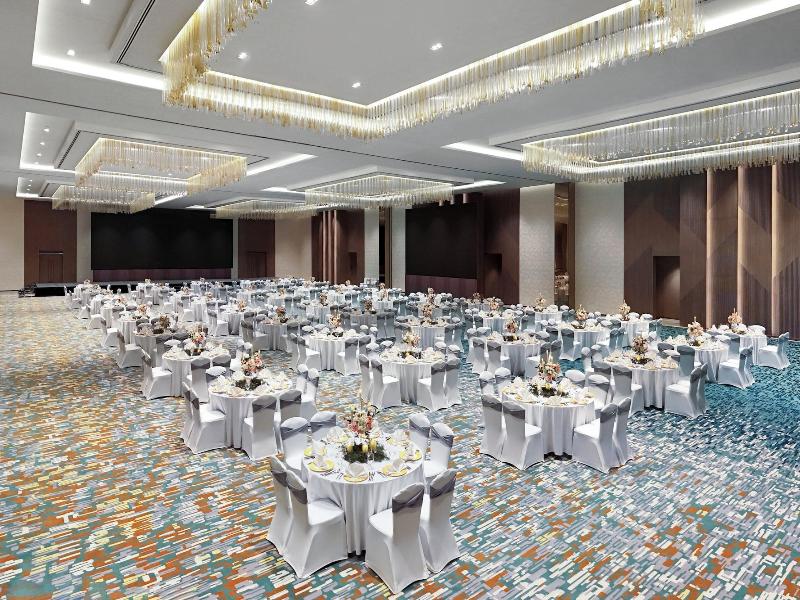 Holiday Inn Suites Vientiane By Ihg image
