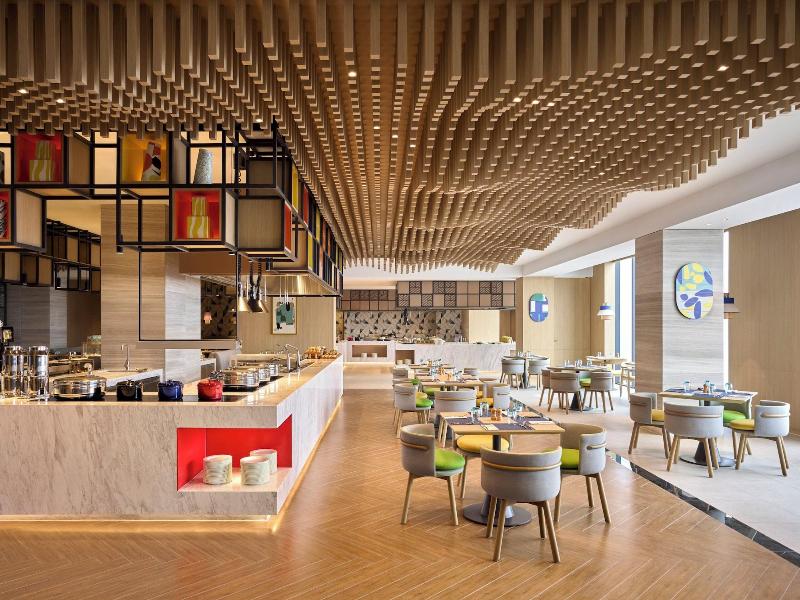 Holiday Inn Suites Vientiane By Ihg image