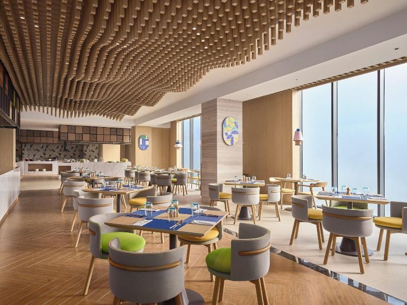 Holiday Inn Suites Vientiane By Ihg image