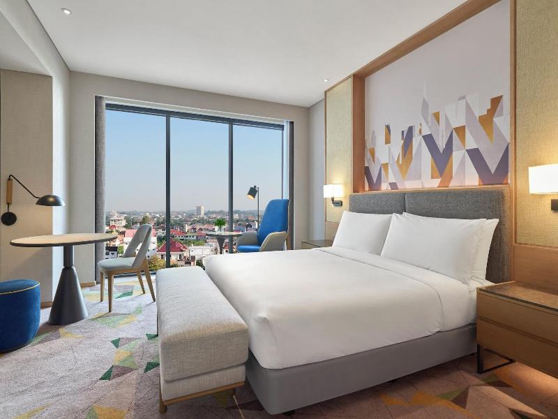 Holiday Inn Suites Vientiane By Ihg image