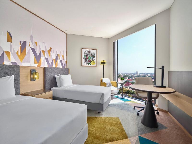 Holiday Inn Suites Vientiane By Ihg image