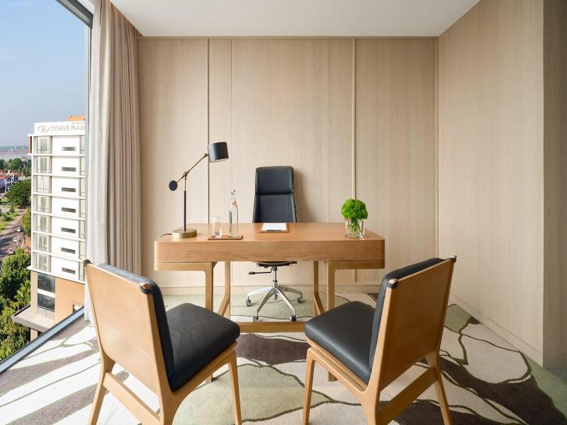 Holiday Inn Suites Vientiane By Ihg image