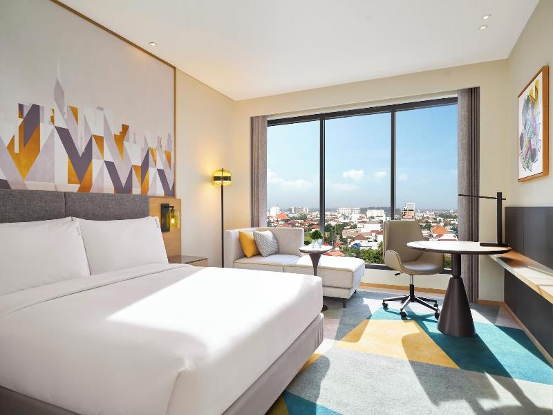 Holiday Inn Suites Vientiane By Ihg image
