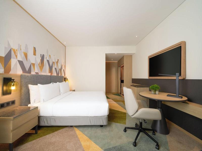 Holiday Inn Suites Vientiane By Ihg image