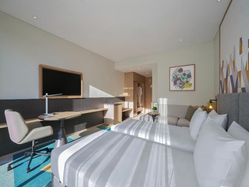 Holiday Inn Suites Vientiane By Ihg image