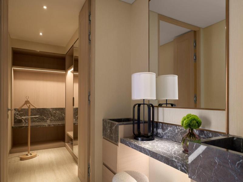 Holiday Inn Suites Vientiane By Ihg image