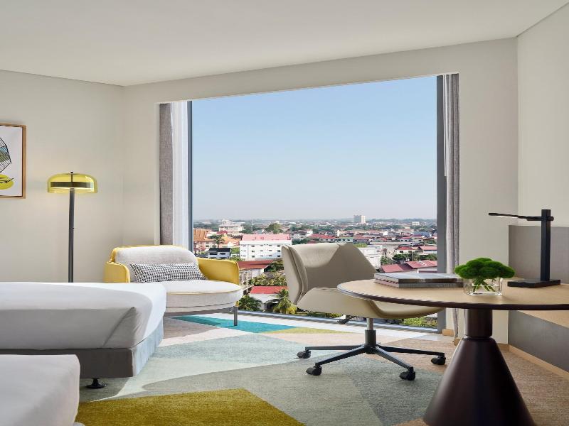 Holiday Inn Suites Vientiane By Ihg image