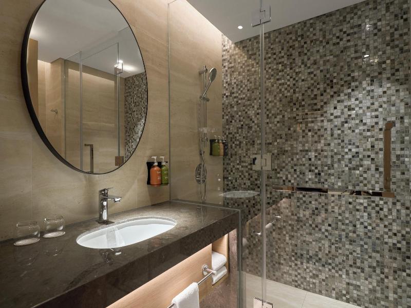 Holiday Inn Suites Vientiane By Ihg image