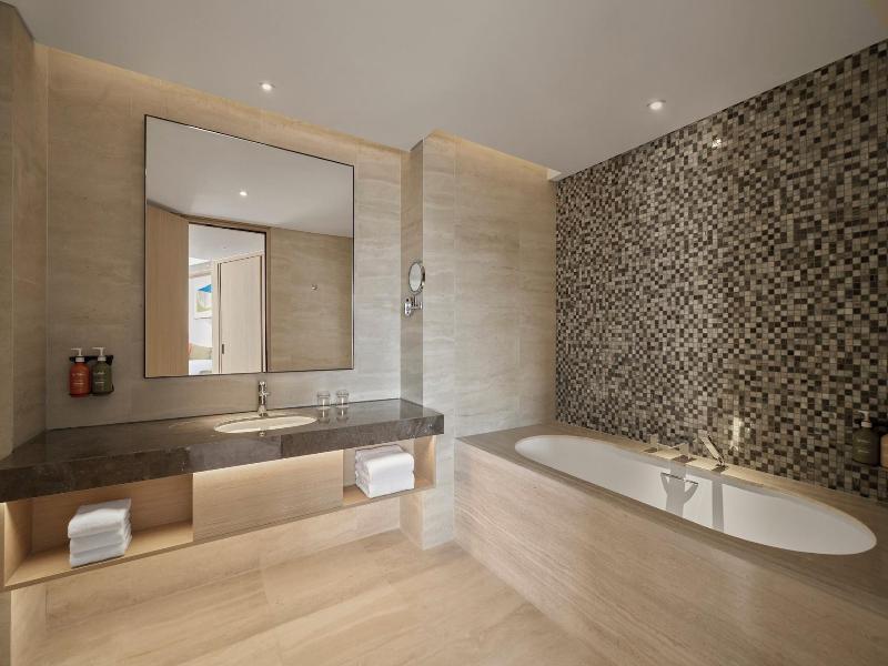 Holiday Inn Suites Vientiane By Ihg image